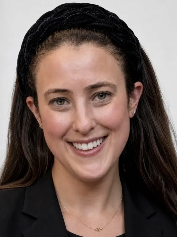 Tamar Becker Headshot